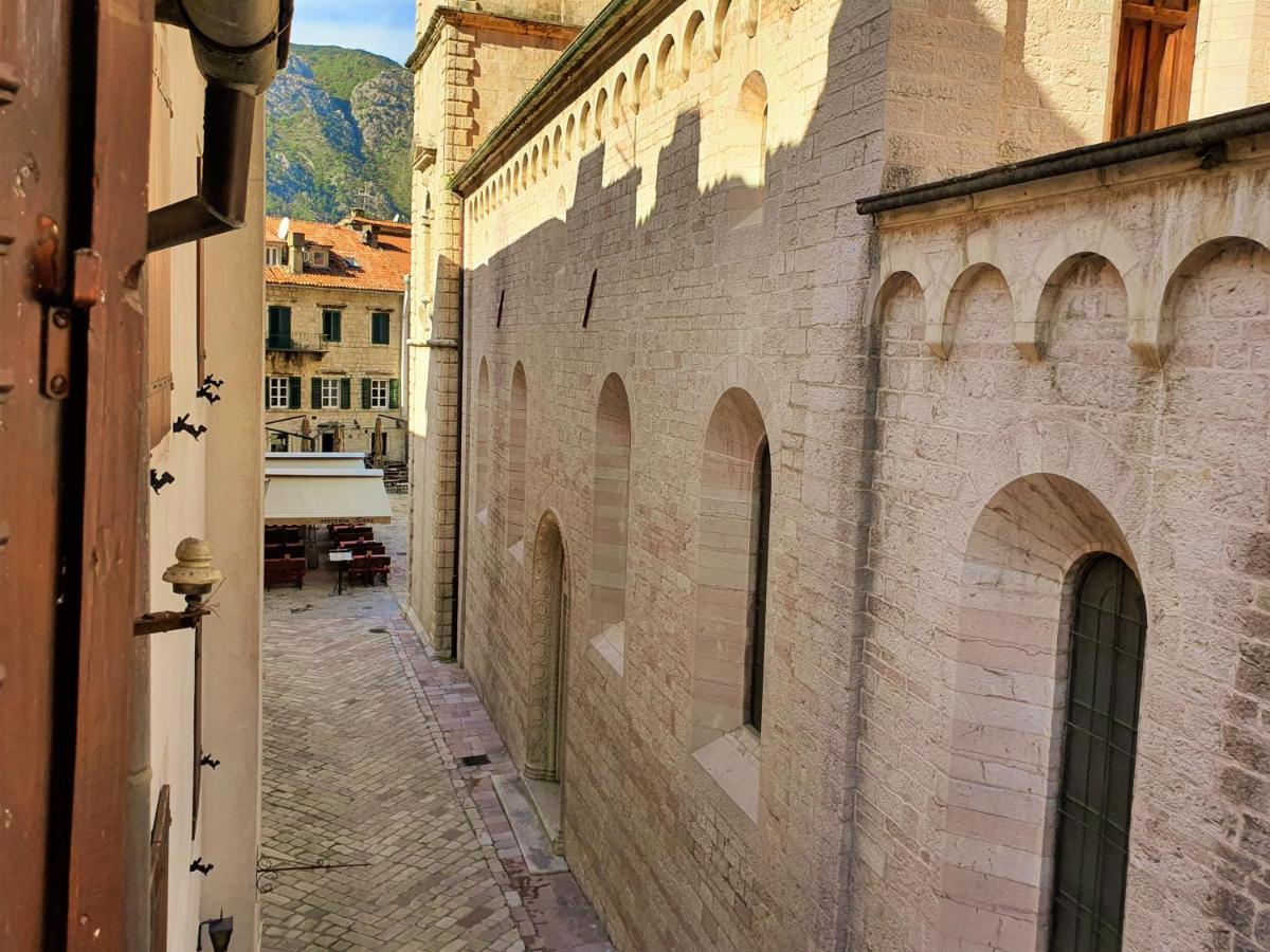 St.Tripun Apartment Kotor Exterior photo