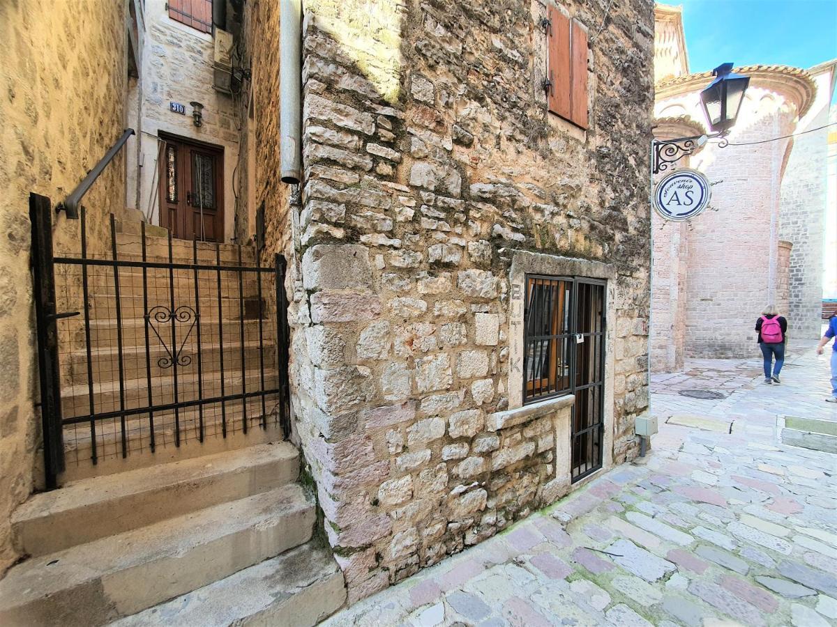 St.Tripun Apartment Kotor Exterior photo